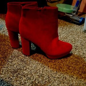 Size 7 1/2 red booties